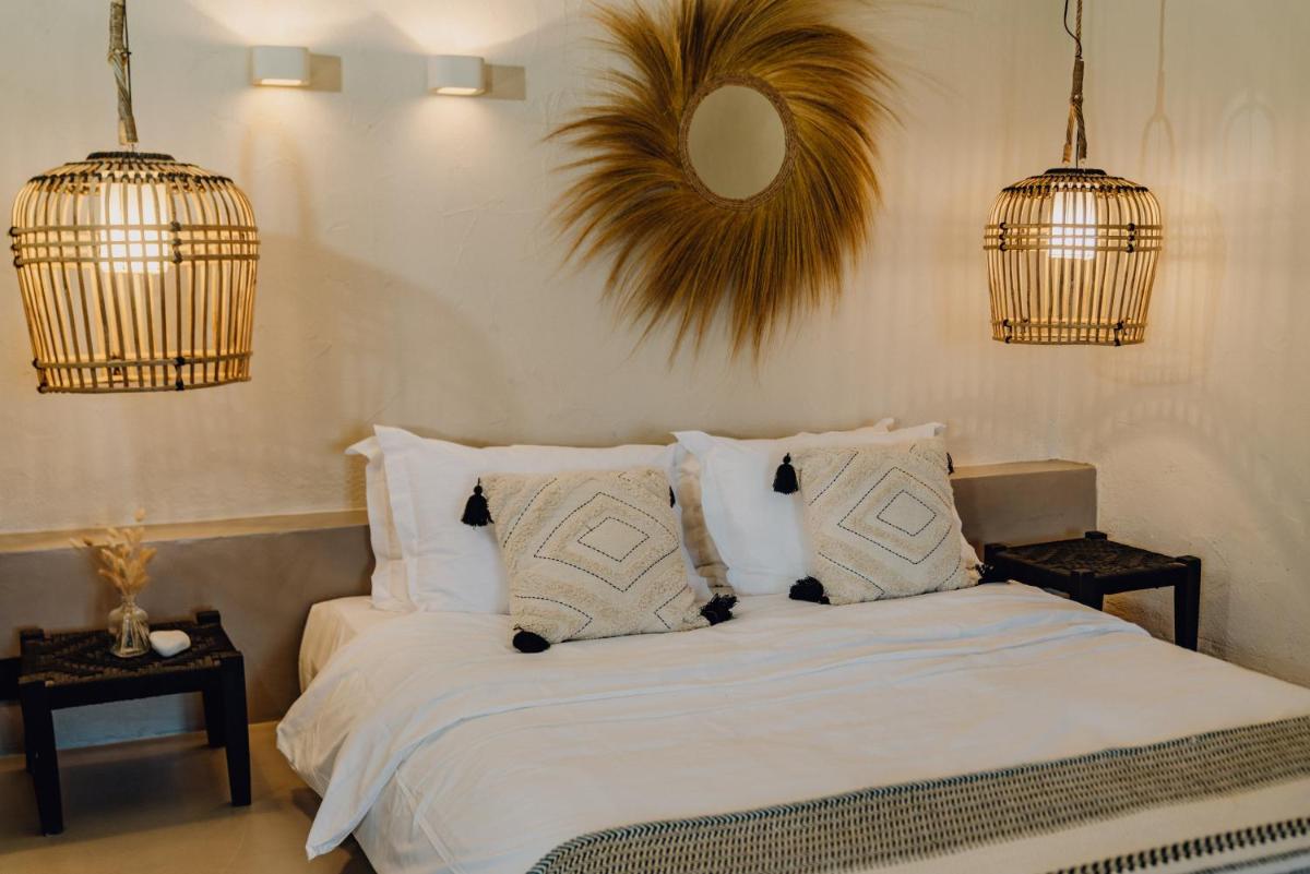Seesoo Paros Beachfront Luxury Hideaway
