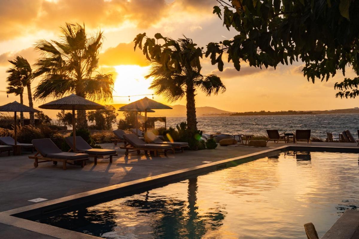 Seesoo Paros Beachfront Luxury Hideaway