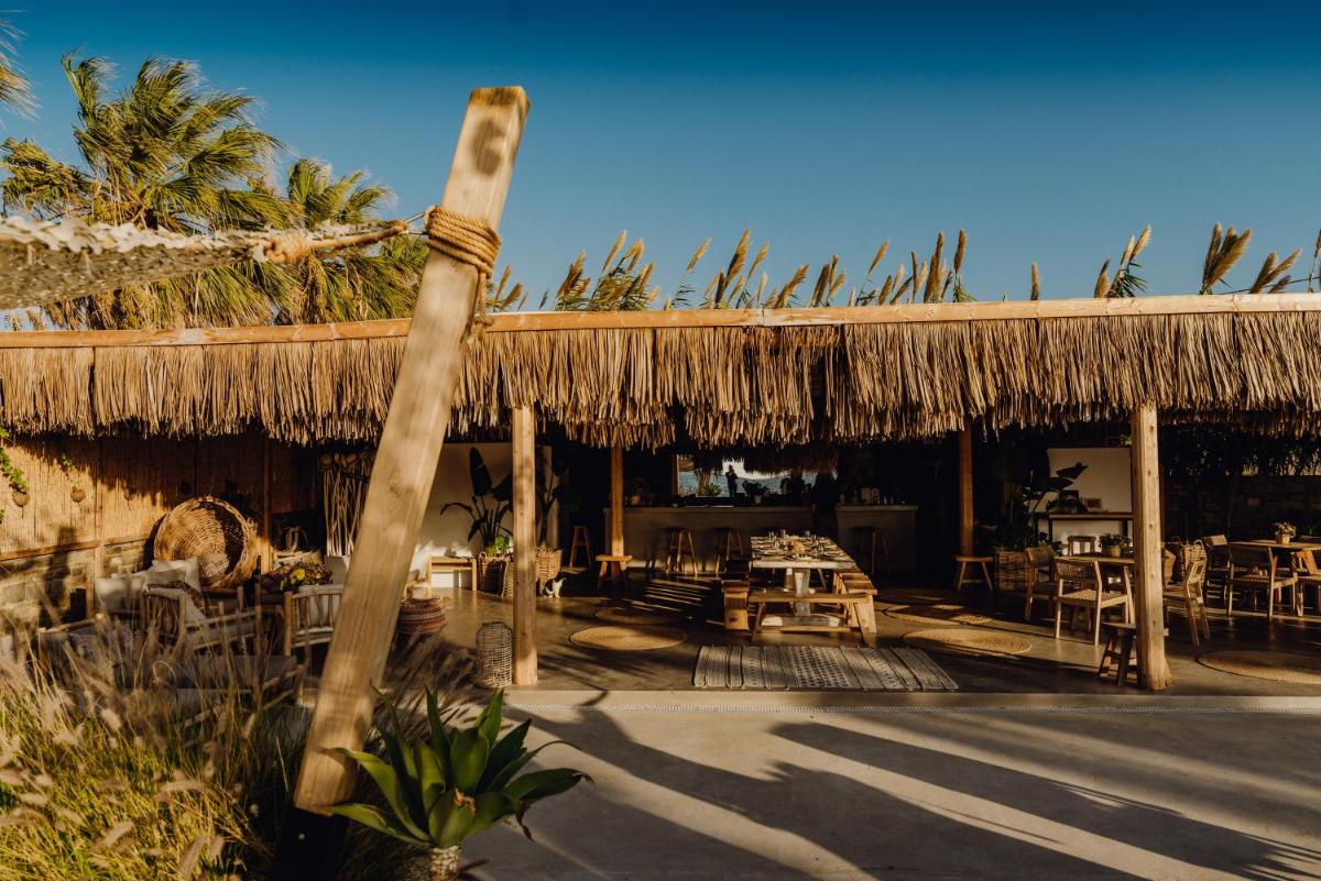 Seesoo Paros Beachfront Luxury Hideaway