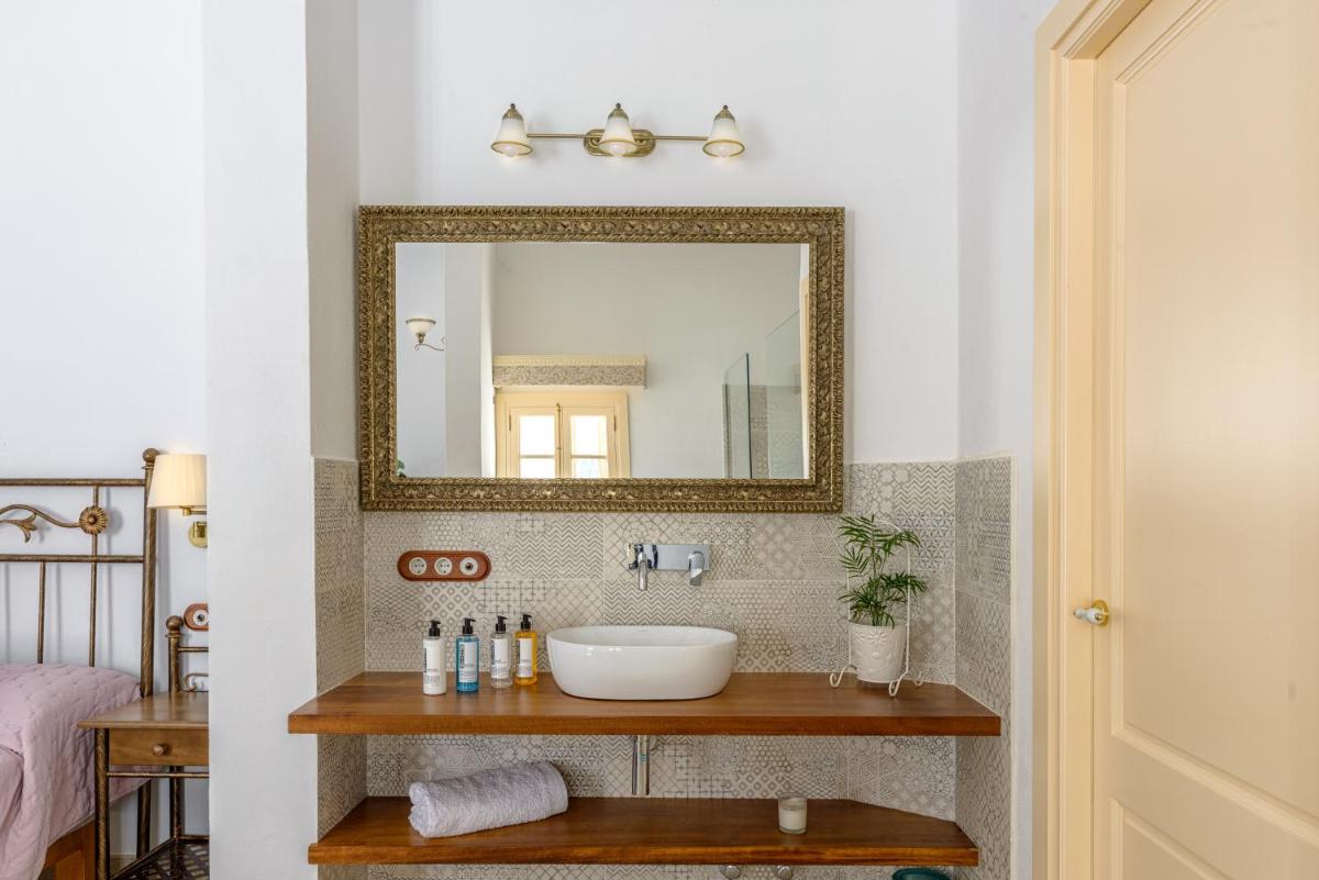 Seranova Luxury Hotel - Adults Only