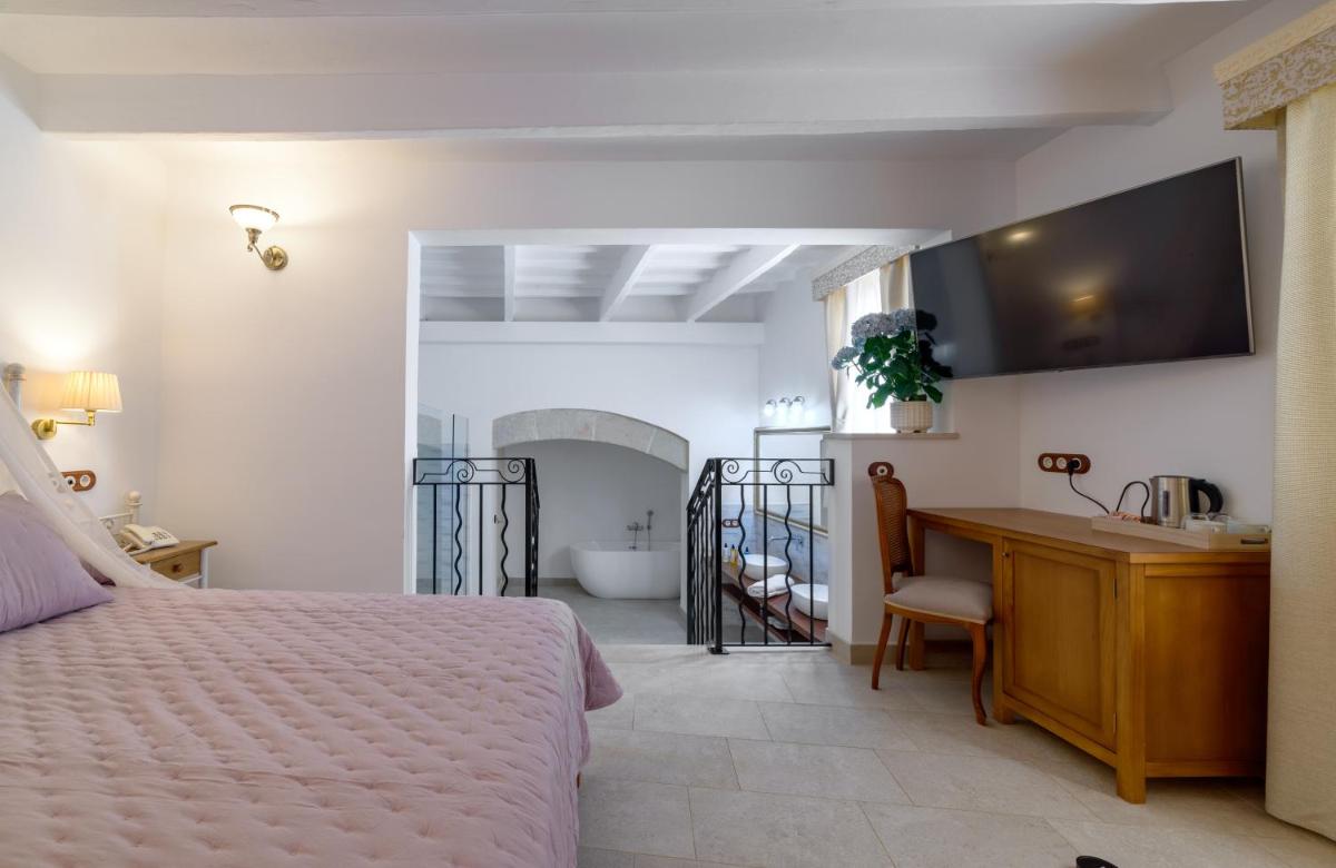 Seranova Luxury Hotel - Adults Only