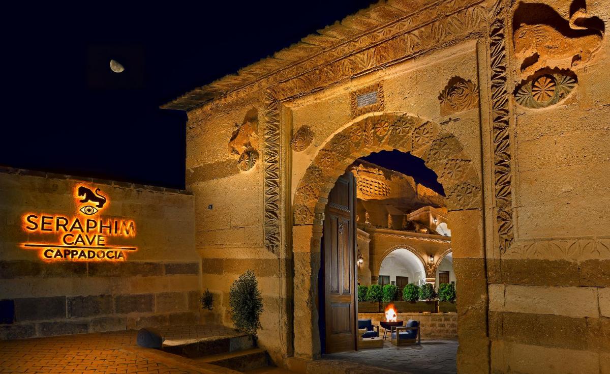 Seraphim Cave Suites & SPA