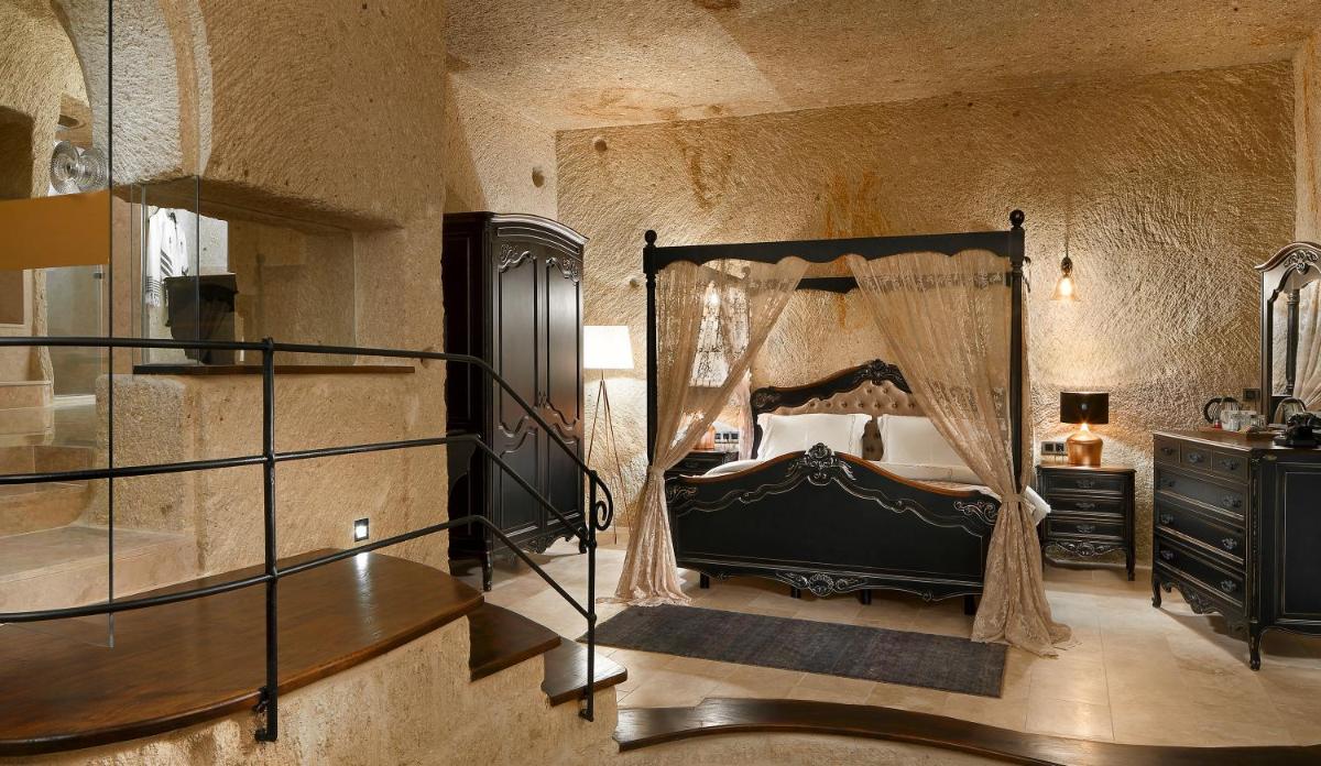 Seraphim Cave Suites & SPA