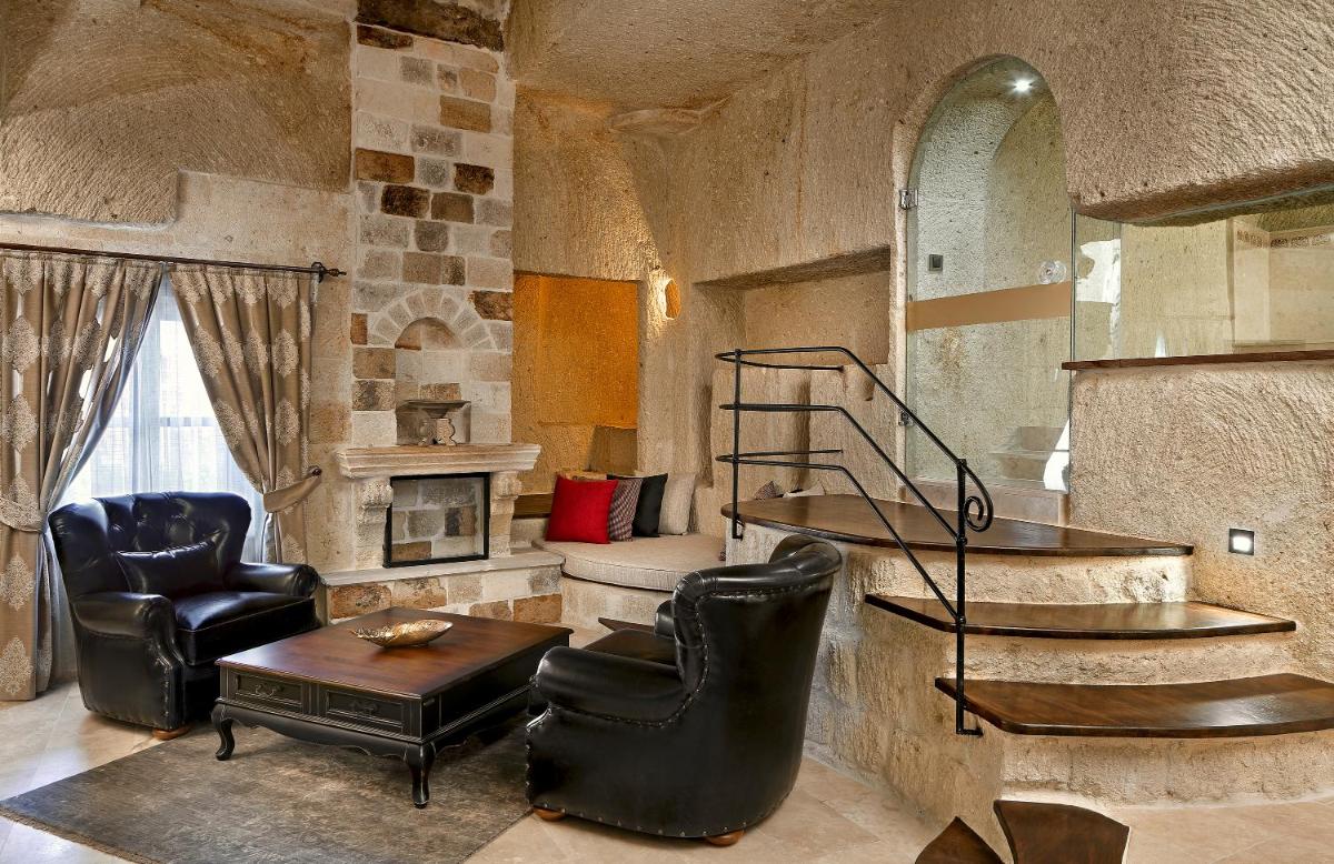 Seraphim Cave Suites & SPA