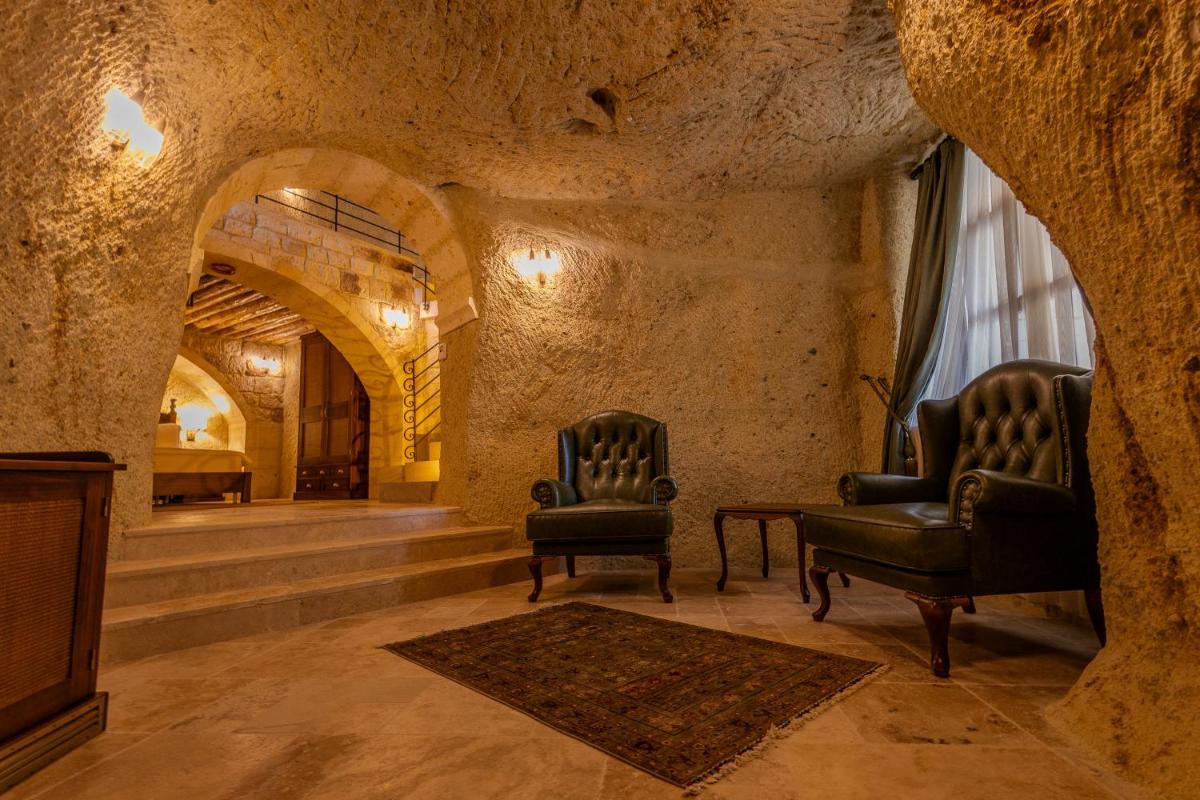 Seraphim Cave Suites & SPA