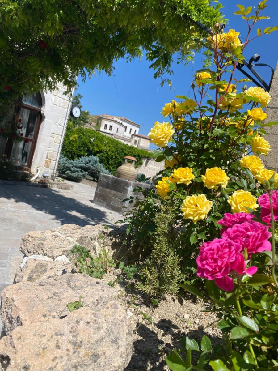 Seraphim Cave Suites & SPA