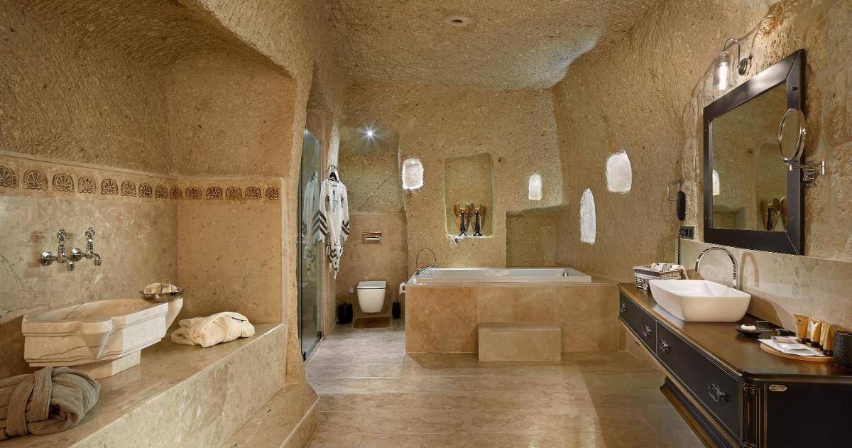 Seraphim Cave Suites & SPA