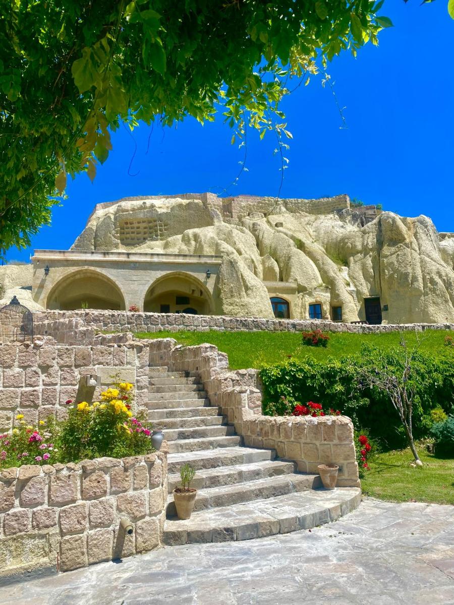 Seraphim Cave Suites & SPA