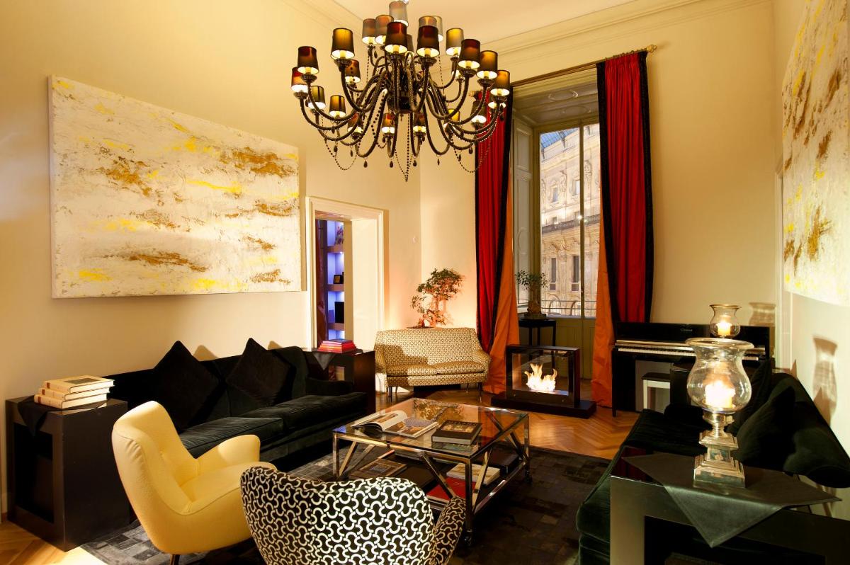 Seven Stars Galleria