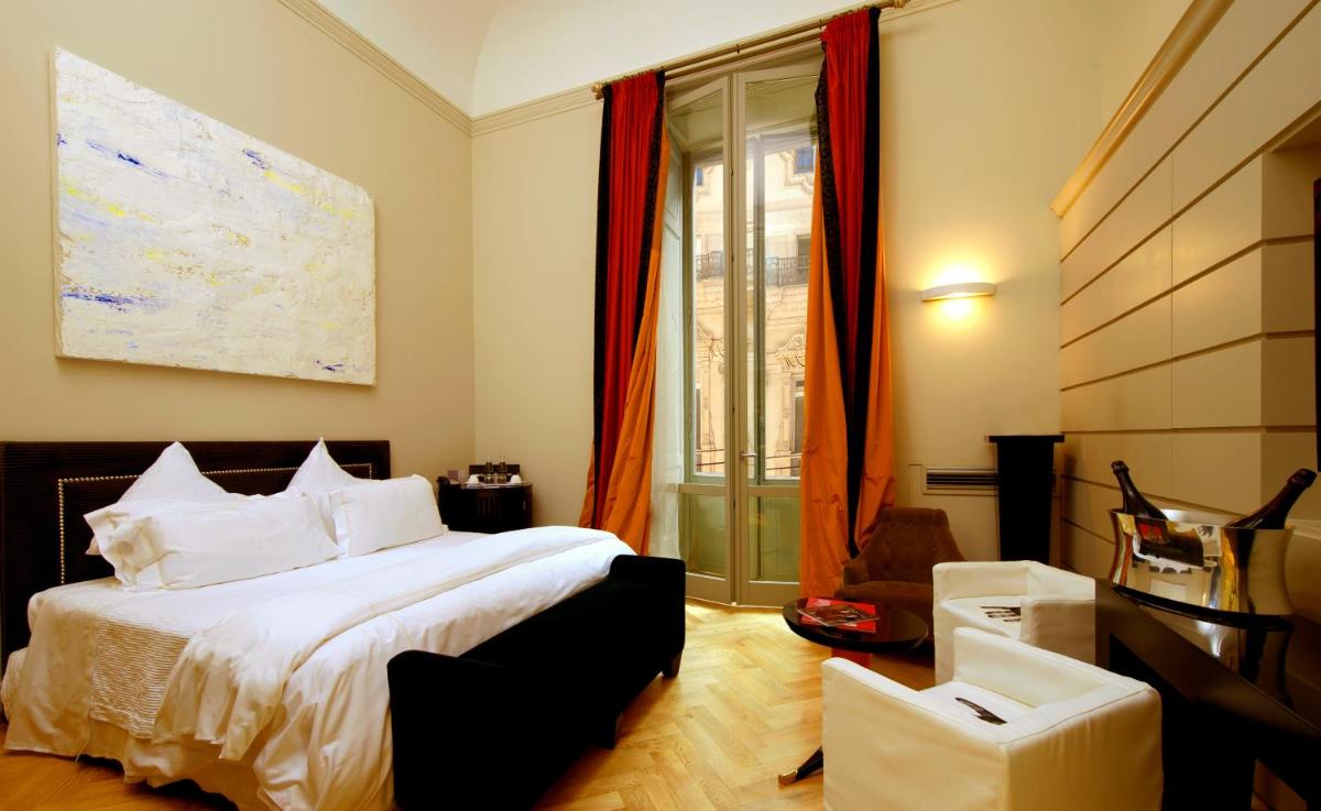 Seven Stars Galleria