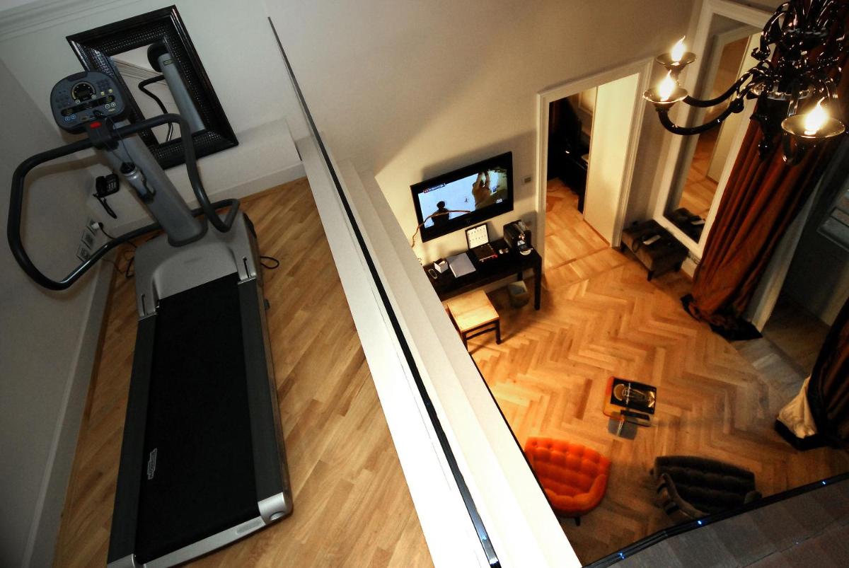 Seven Stars Galleria