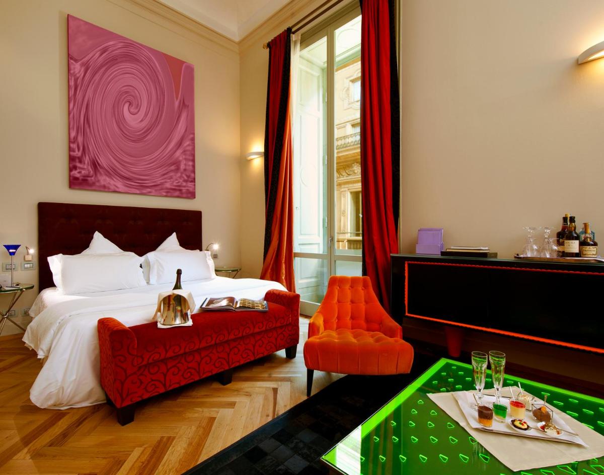 Seven Stars Galleria