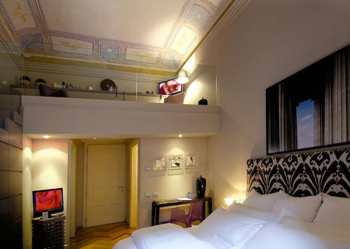 Seven Stars Galleria