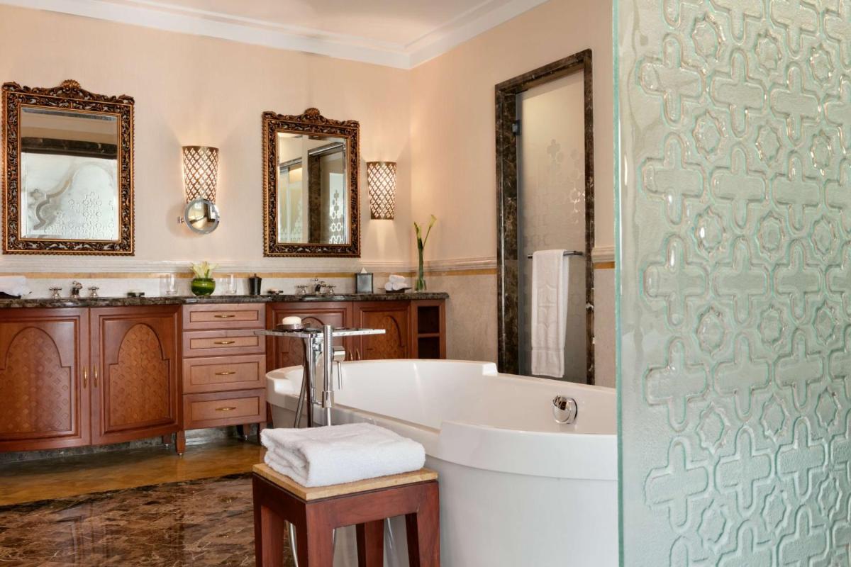 Shangri-La Qaryat Al Beri, Abu Dhabi