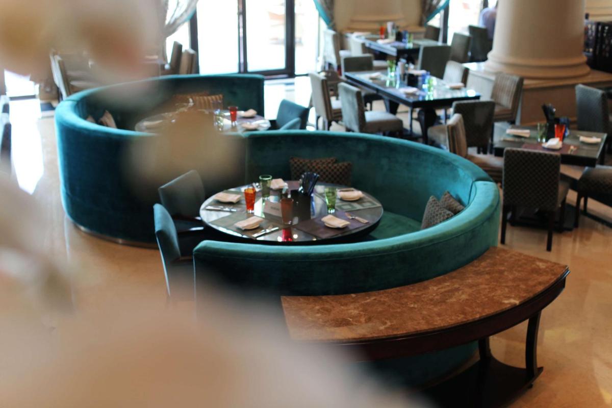 Shangri-La Qaryat Al Beri, Abu Dhabi