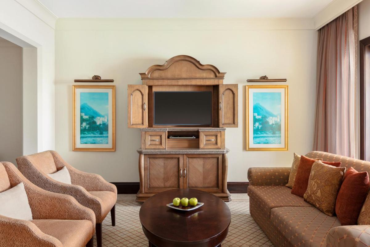 Shangri-La Qaryat Al Beri, Abu Dhabi