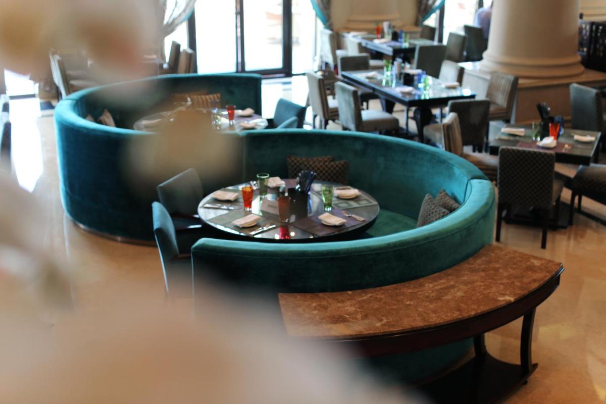 Shangri-La Qaryat Al Beri, Abu Dhabi