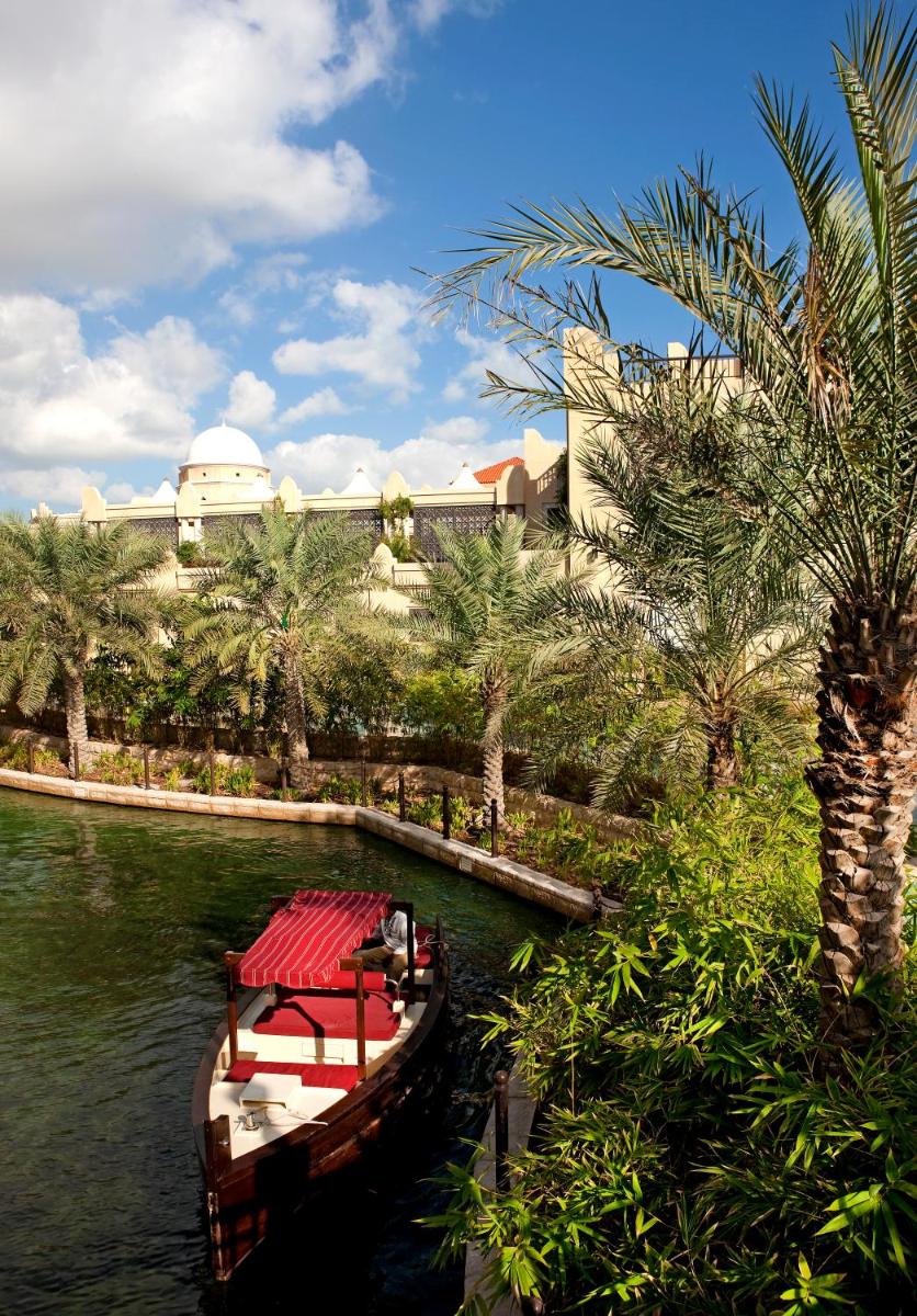 Shangri-La Qaryat Al Beri, Abu Dhabi
