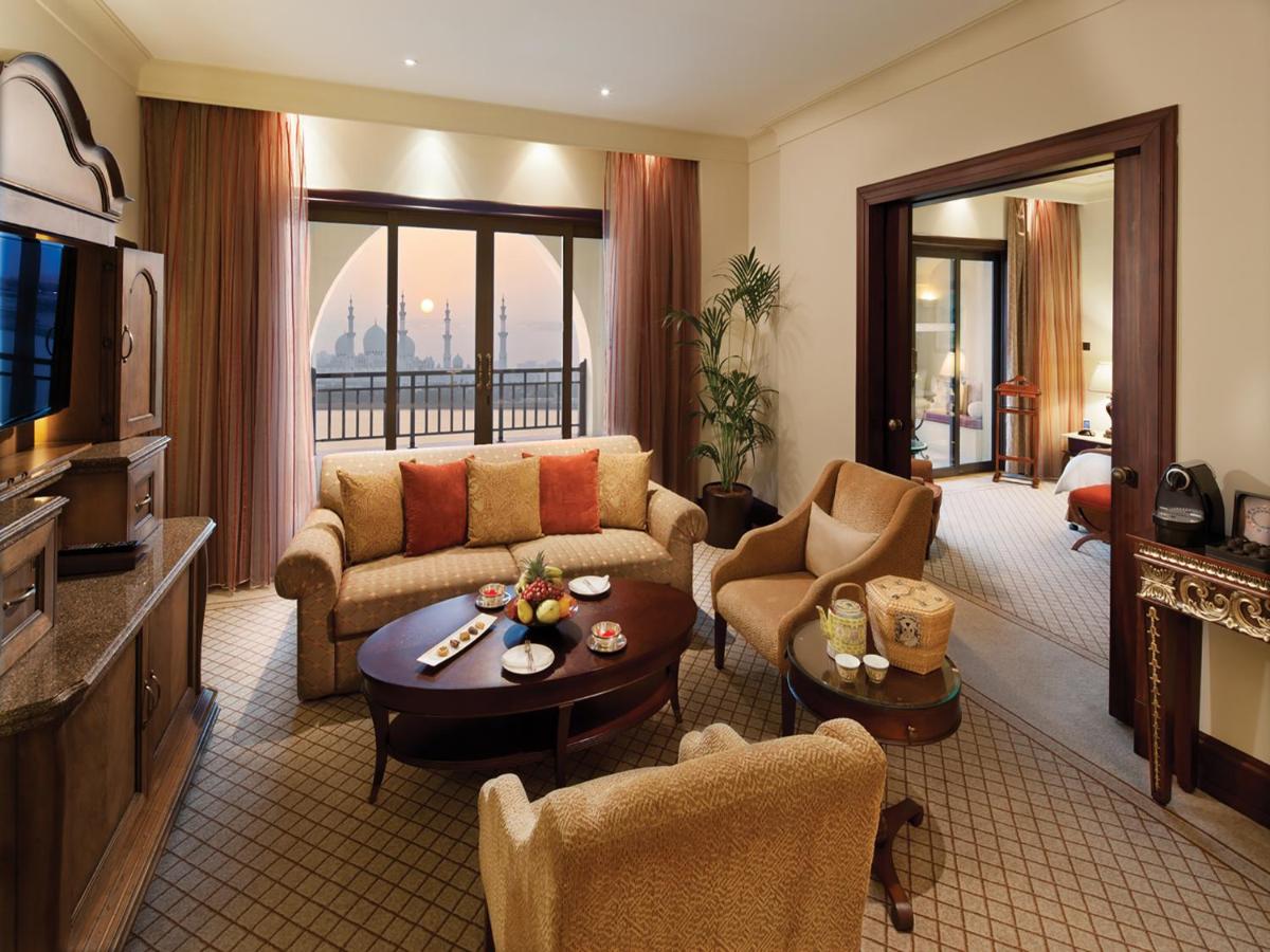 Shangri-La Qaryat Al Beri, Abu Dhabi