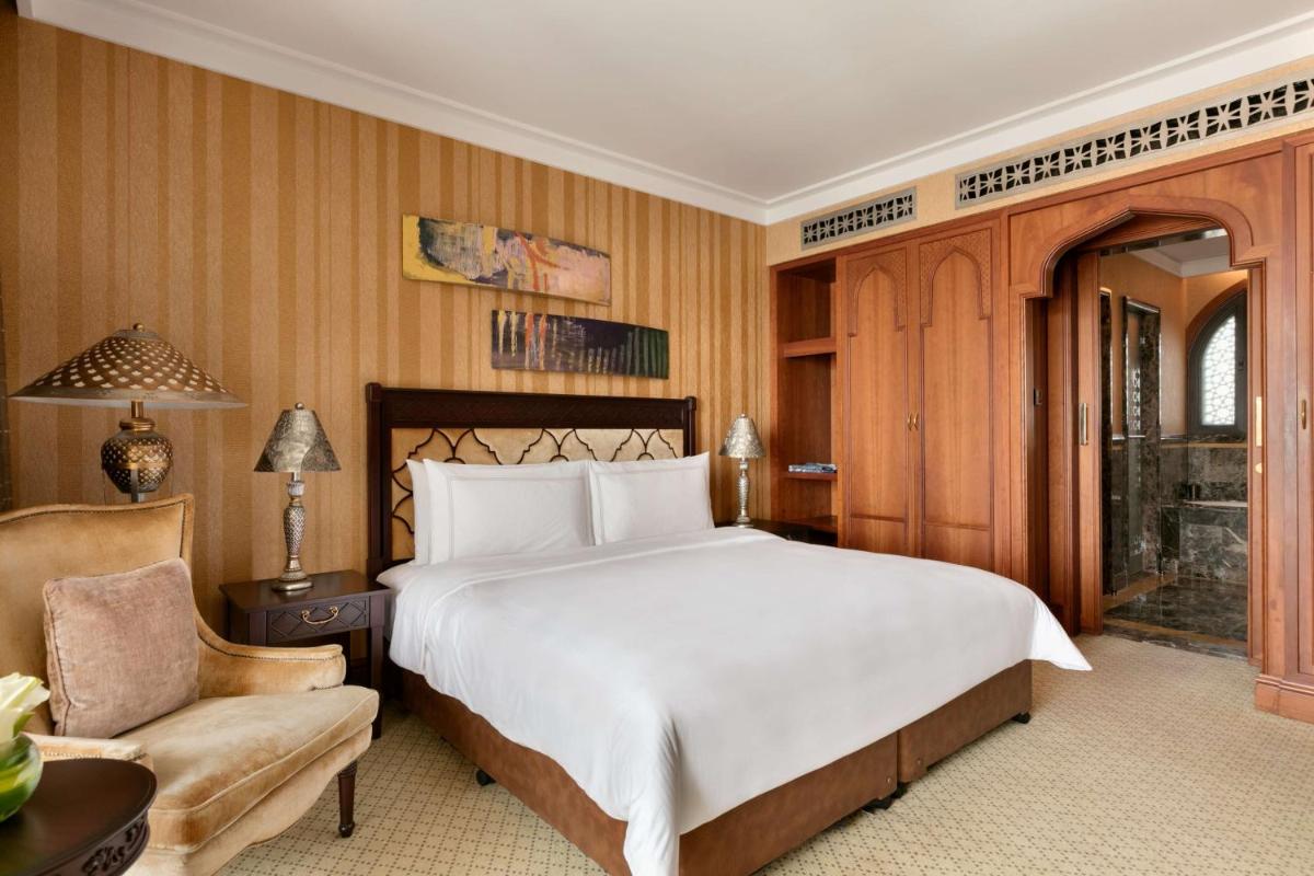 Shangri-La Qaryat Al Beri, Abu Dhabi