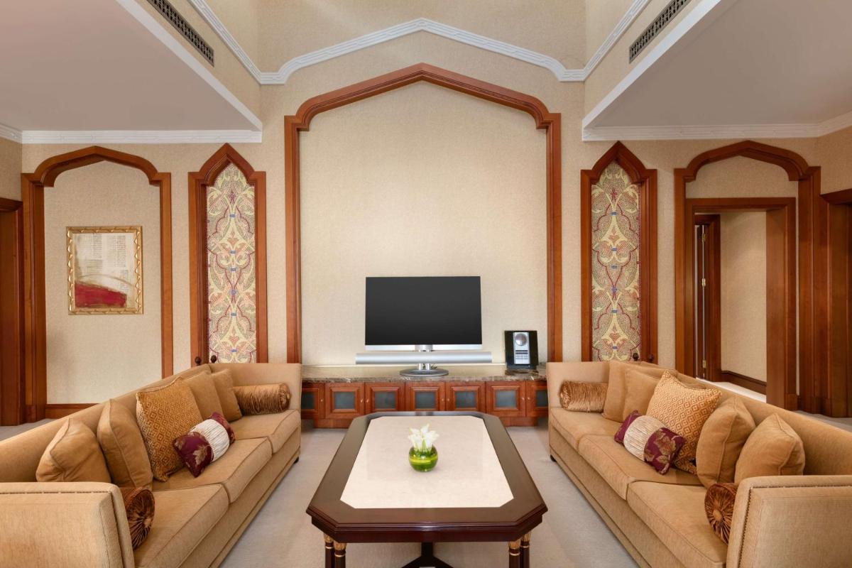 Shangri-La Qaryat Al Beri, Abu Dhabi