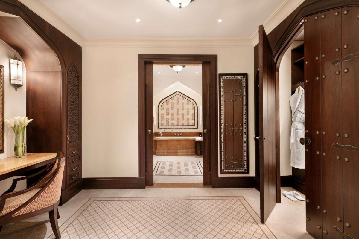 Shangri-La Qaryat Al Beri, Abu Dhabi
