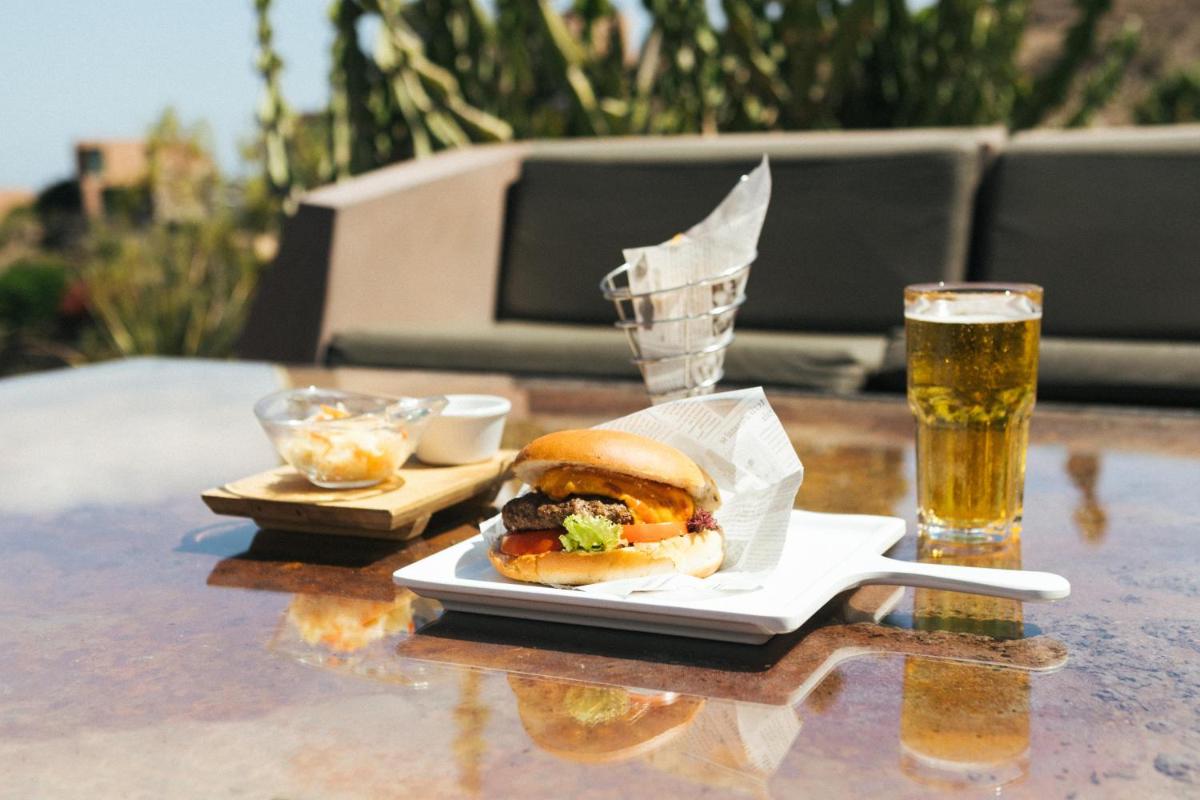 Salobre Hotel Resort & Serenity