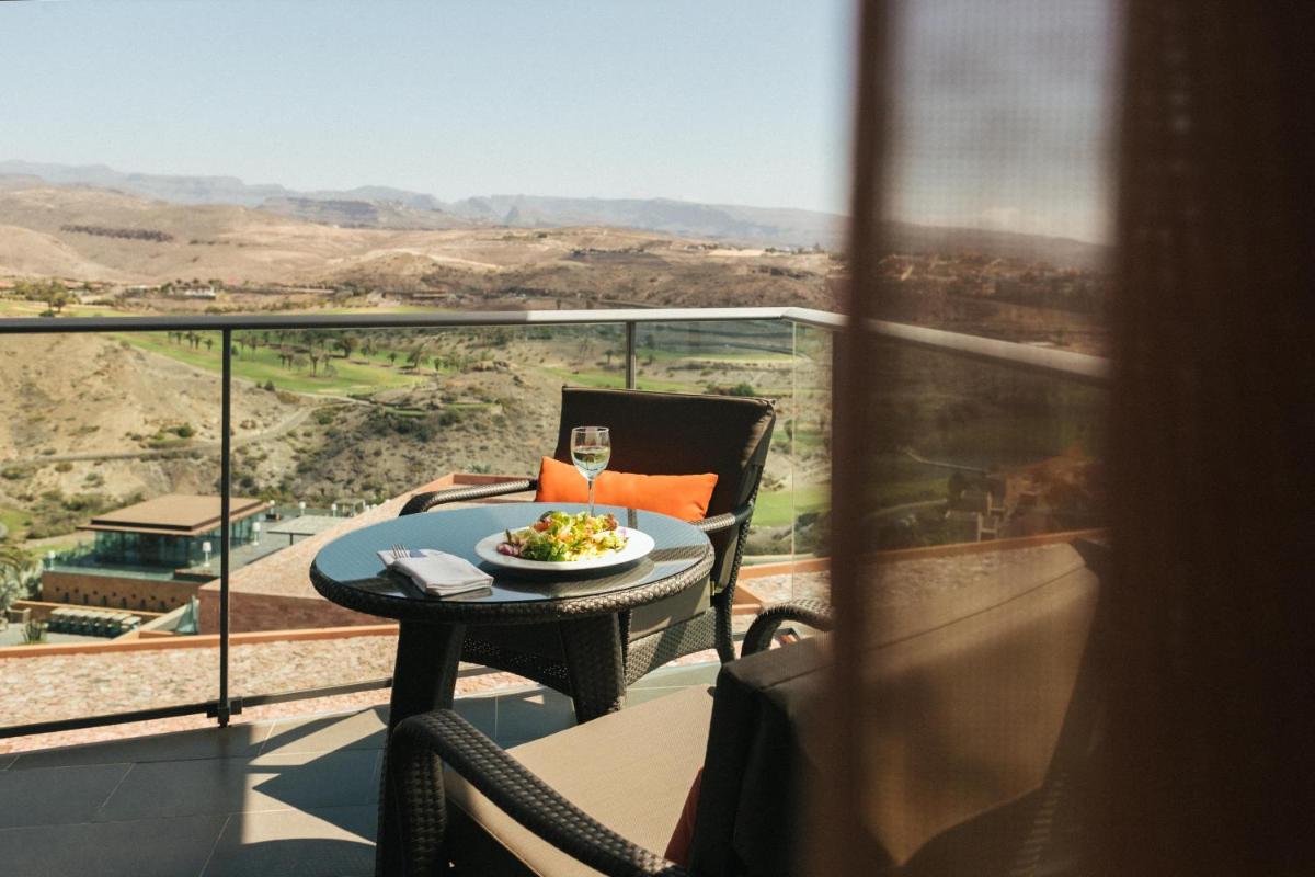 Salobre Hotel Resort & Serenity