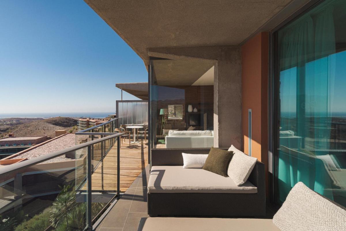 Salobre Hotel Resort & Serenity