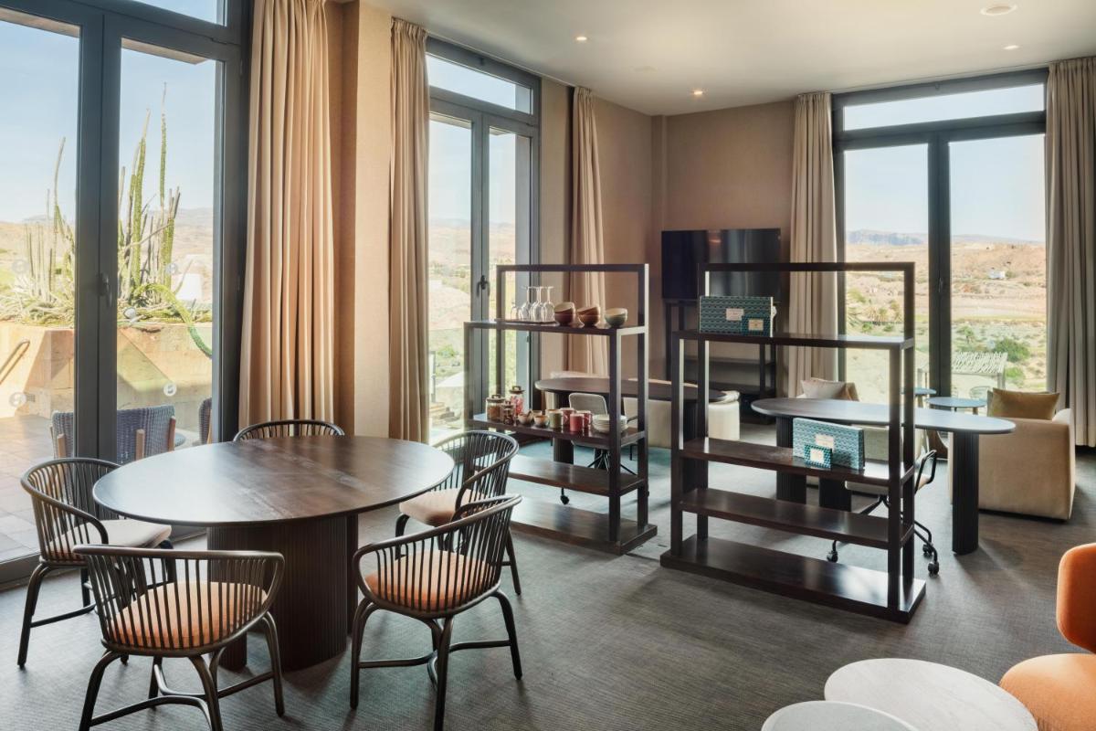 Salobre Hotel Resort & Serenity