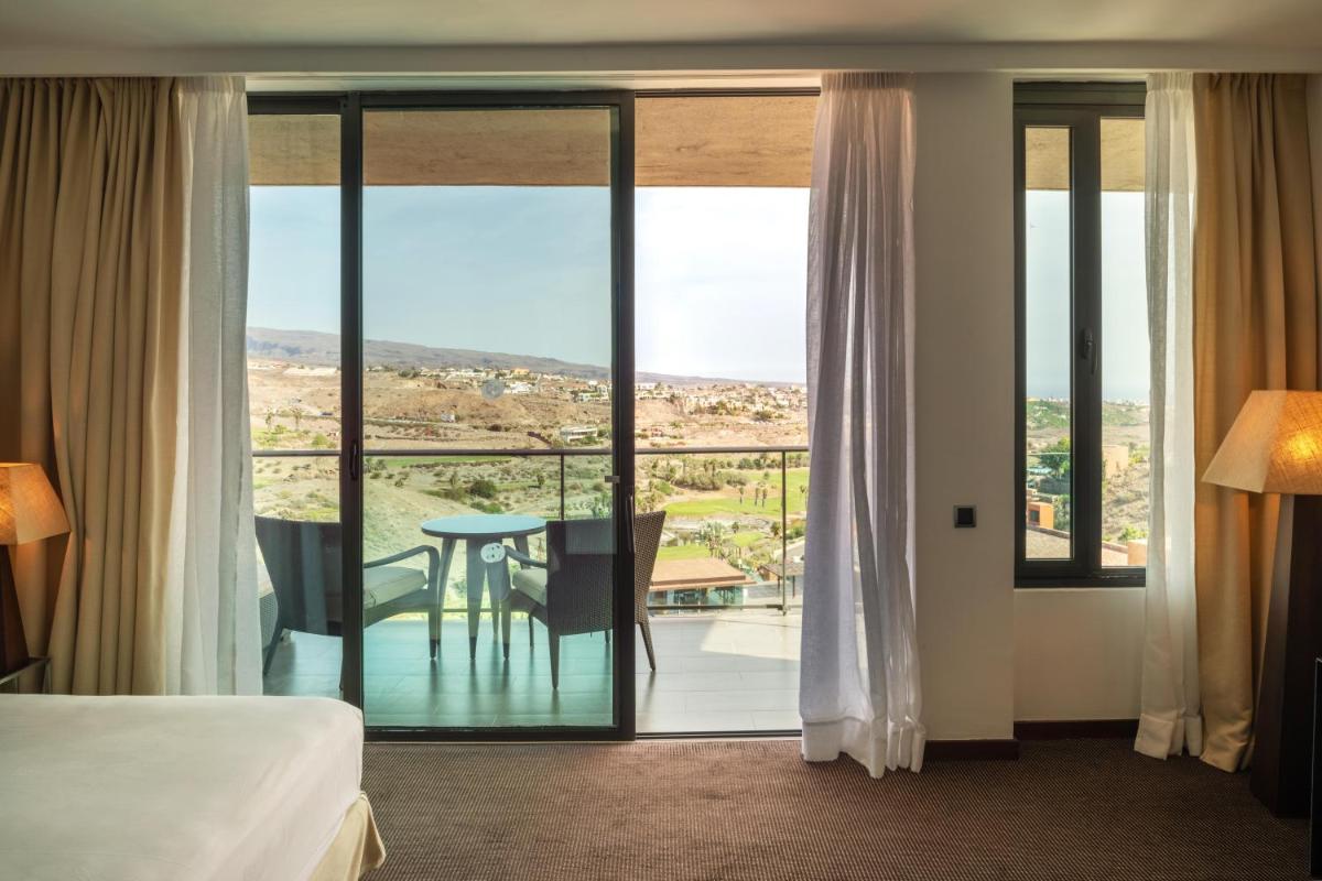 Salobre Hotel Resort & Serenity