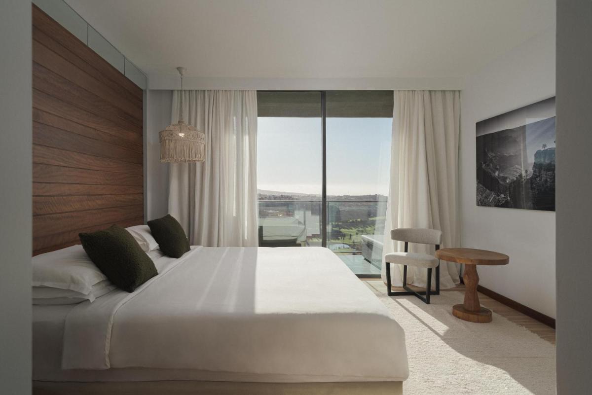 Salobre Hotel Resort & Serenity