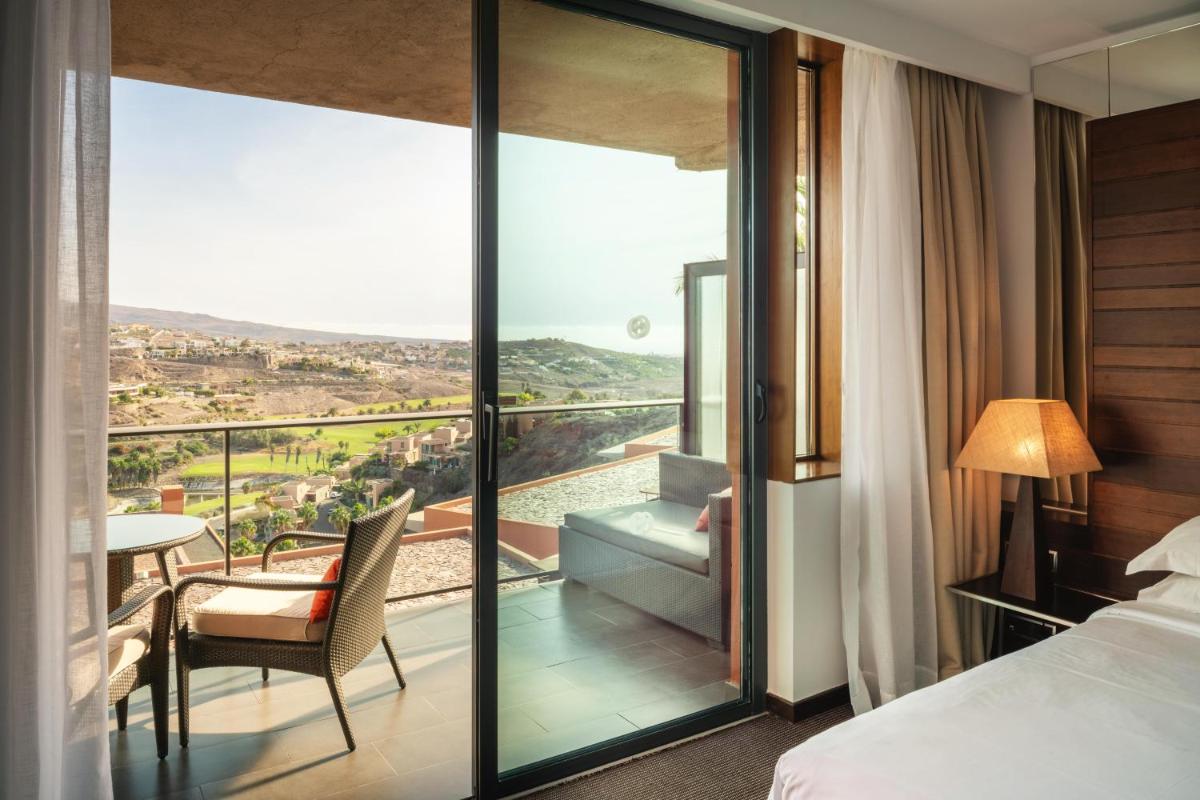 Salobre Hotel Resort & Serenity