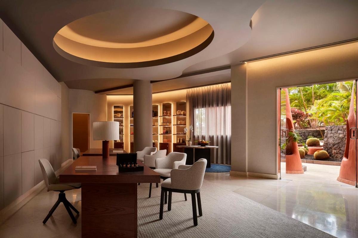 Tivoli La Caleta Resort