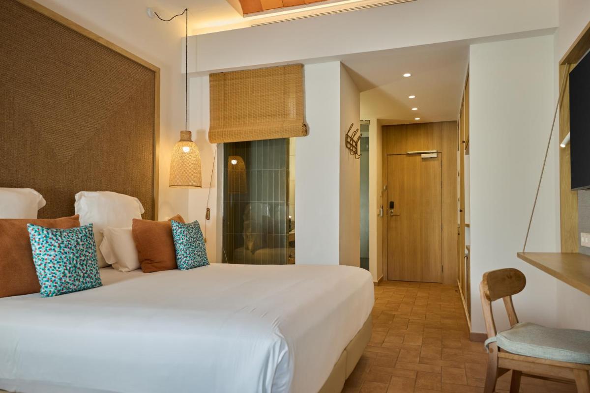Cala San Miguel Ibiza Resort, Adults only, Curio Collection by Hilton