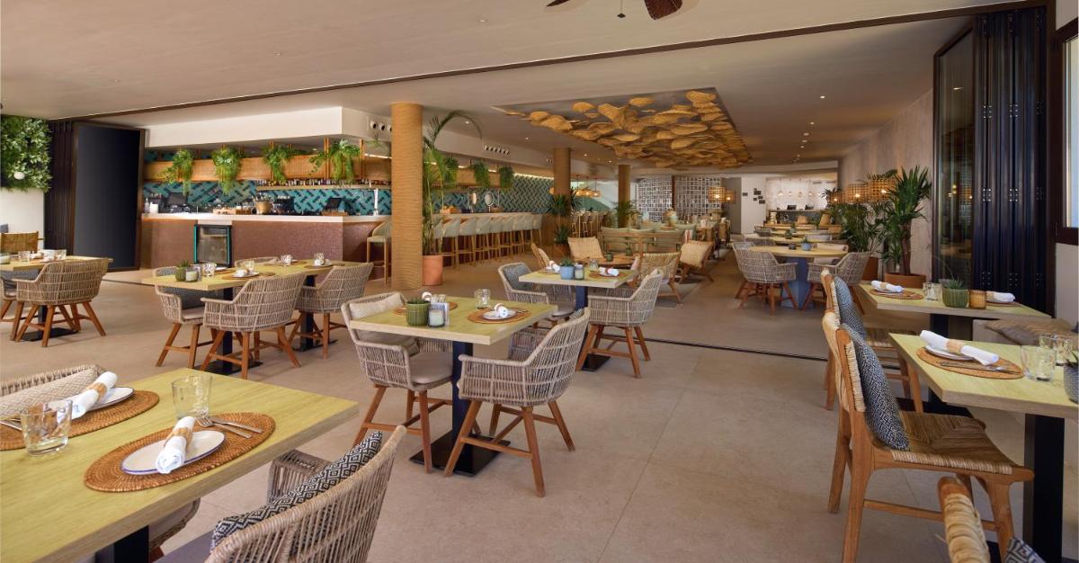 Cala San Miguel Ibiza Resort, Adults only, Curio Collection by Hilton