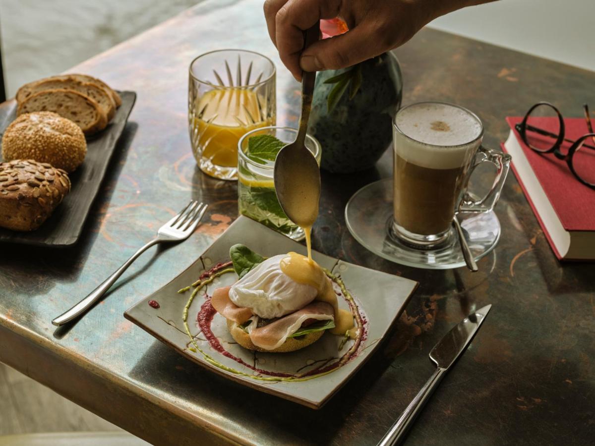 The Nikolai Hamburg - Leonardo Limited Edition