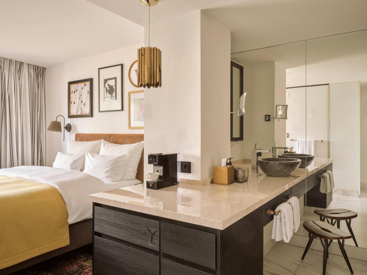 The Nikolai Hamburg - Leonardo Limited Edition