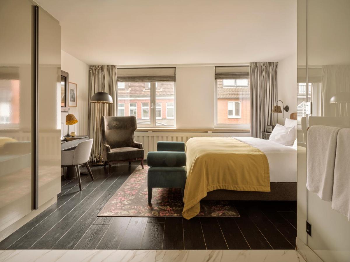 The Nikolai Hamburg - Leonardo Limited Edition