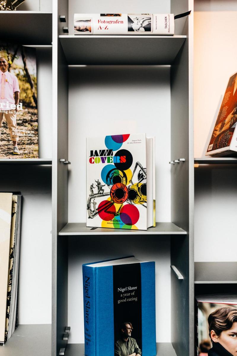 Sir Savigny Hotel, part of Sircle Collection