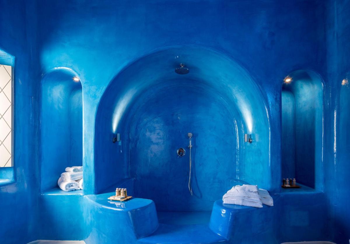 Skyfall Suites - Adults Only