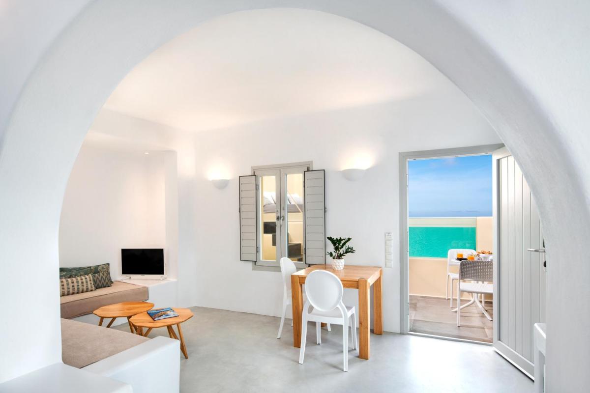 Skyfall Suites - Adults Only