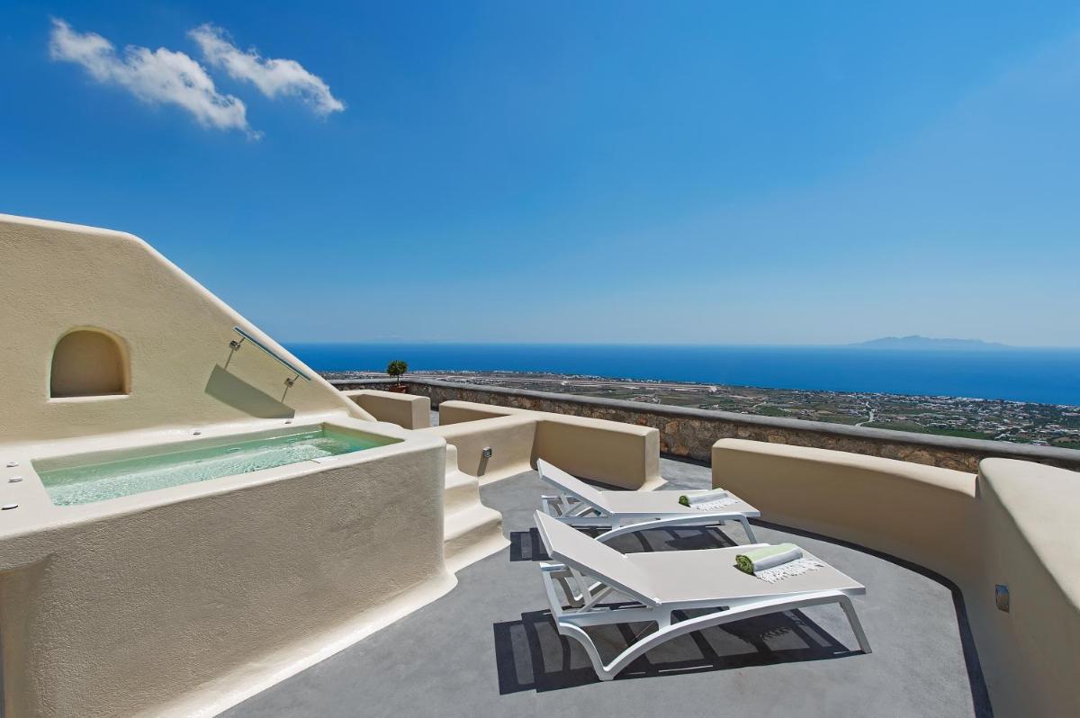 Skyfall Suites - Adults Only