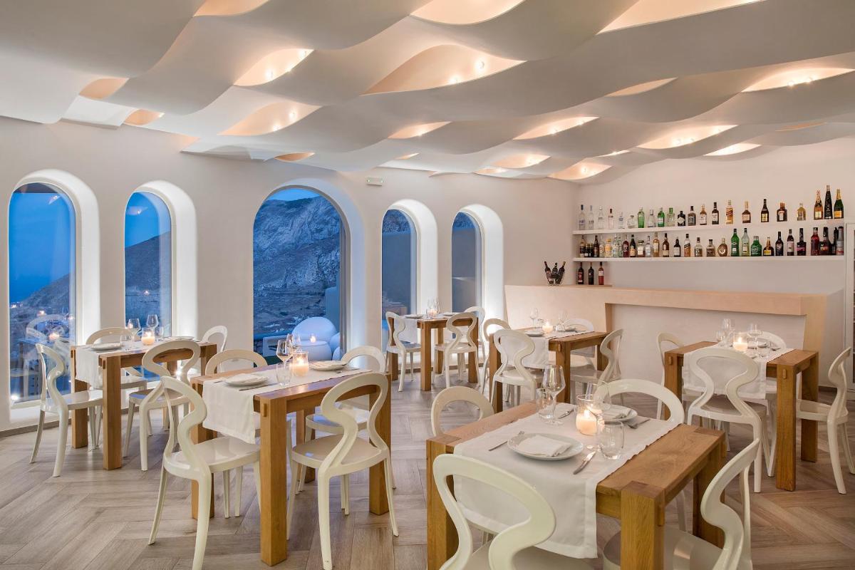 Skyfall Suites - Adults Only