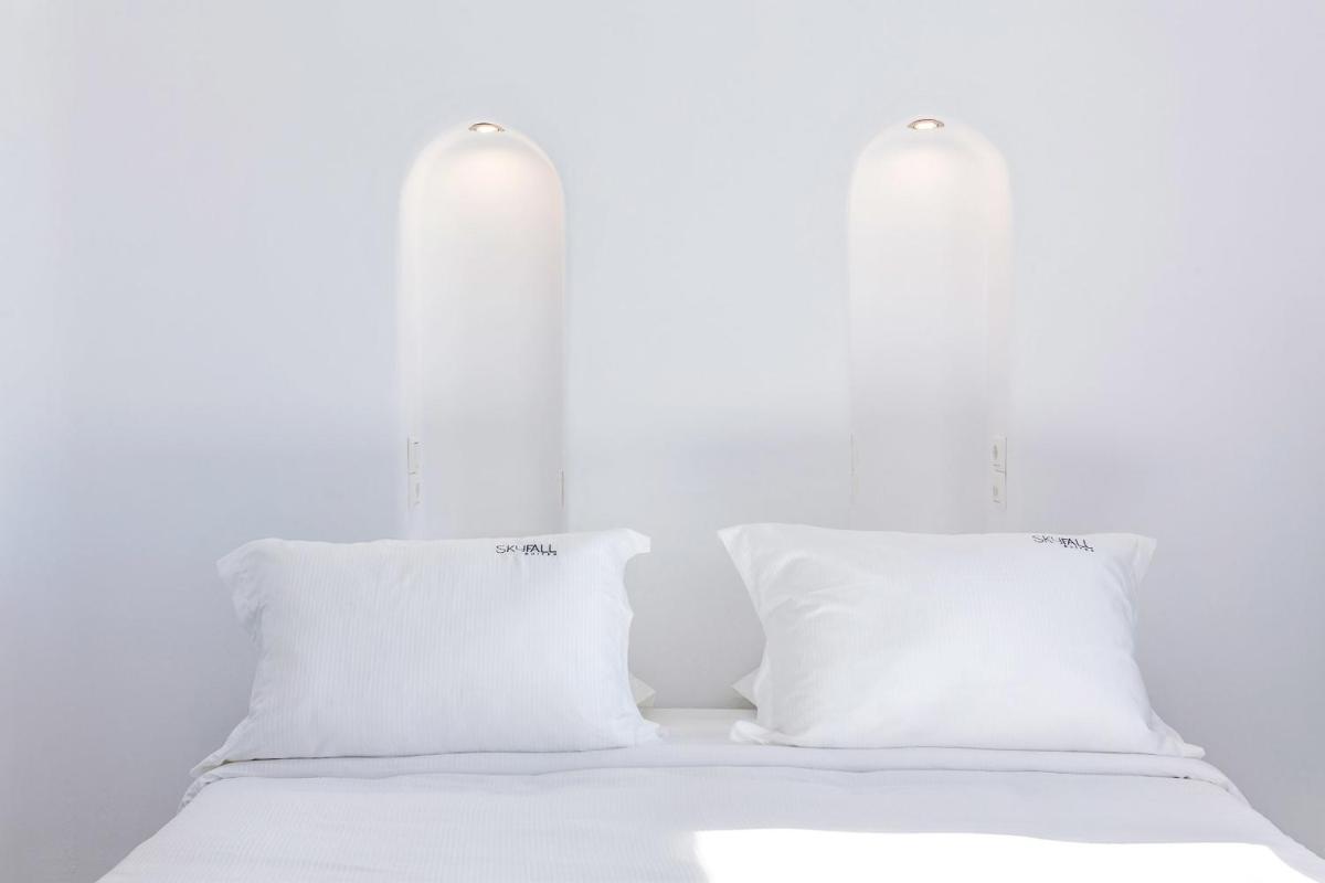 Skyfall Suites - Adults Only