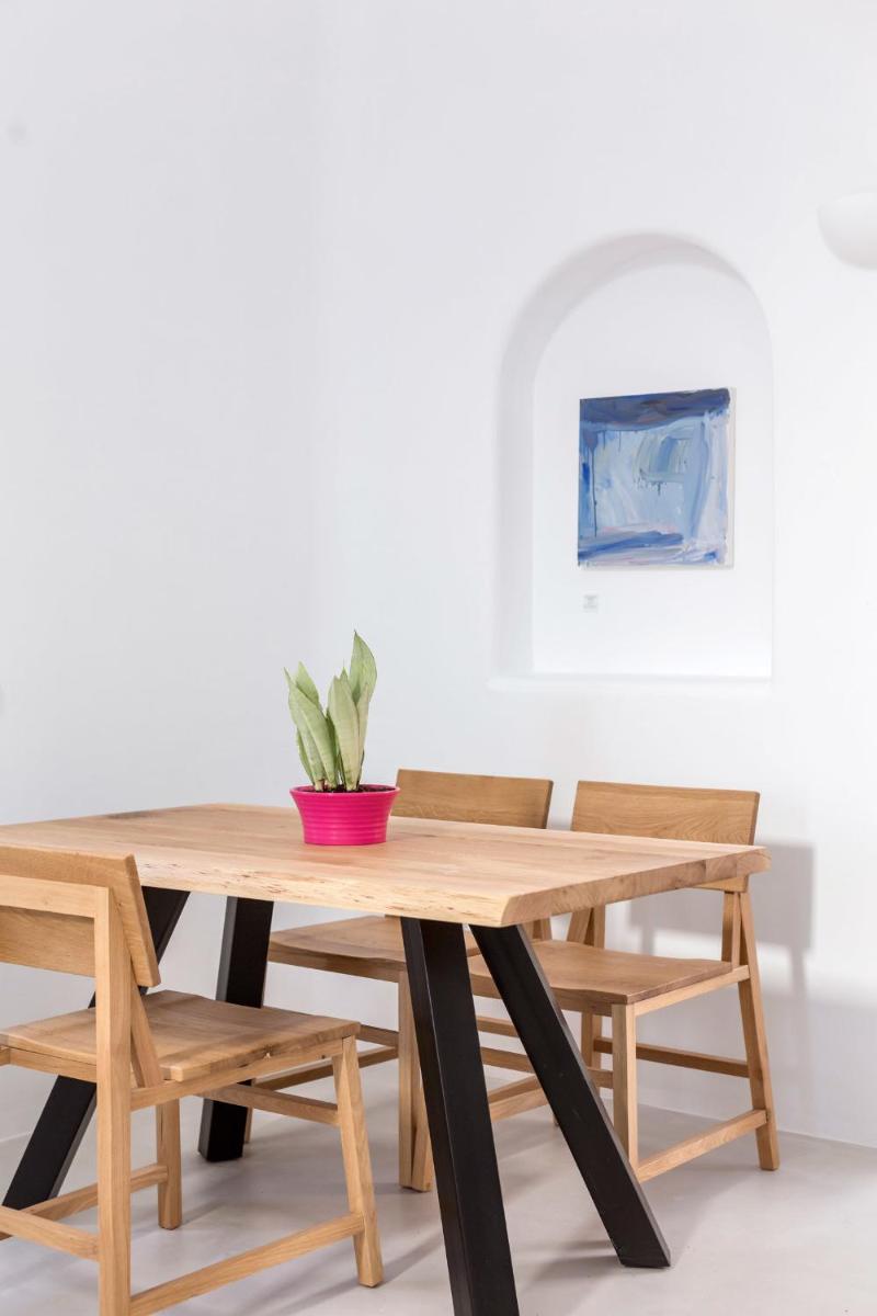 Skyfall Suites - Adults Only