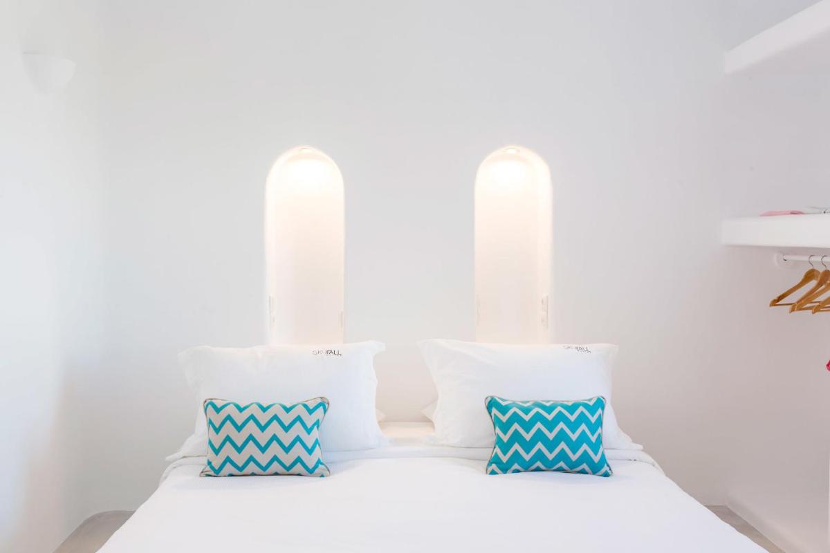 Skyfall Suites - Adults Only