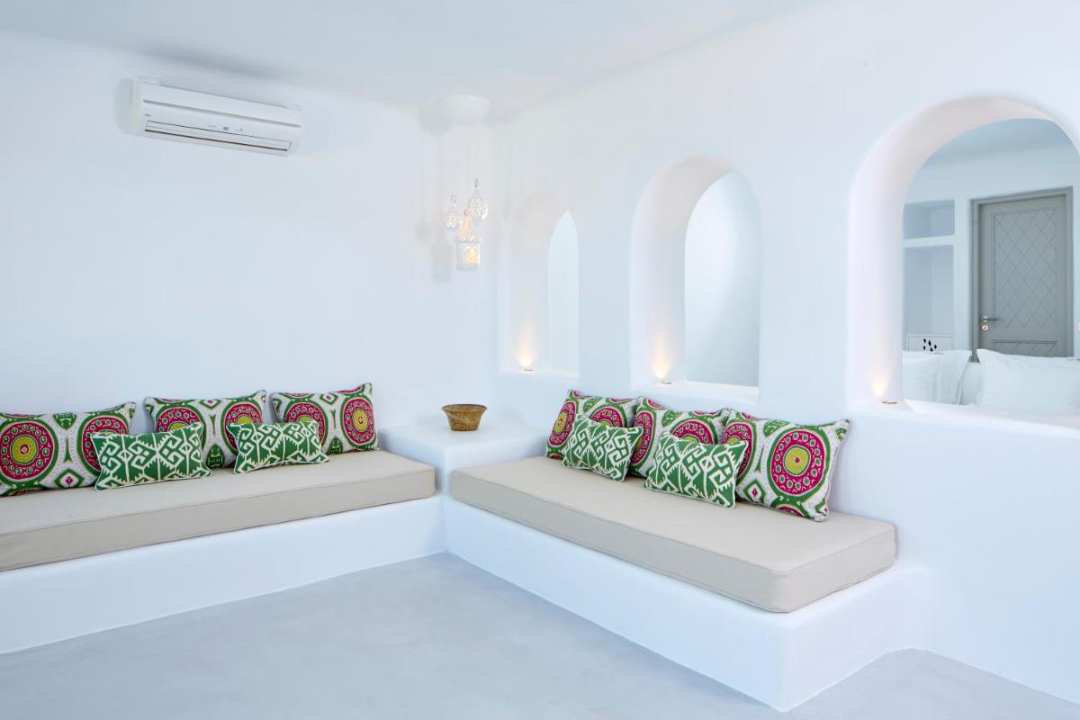 Skyfall Suites - Adults Only