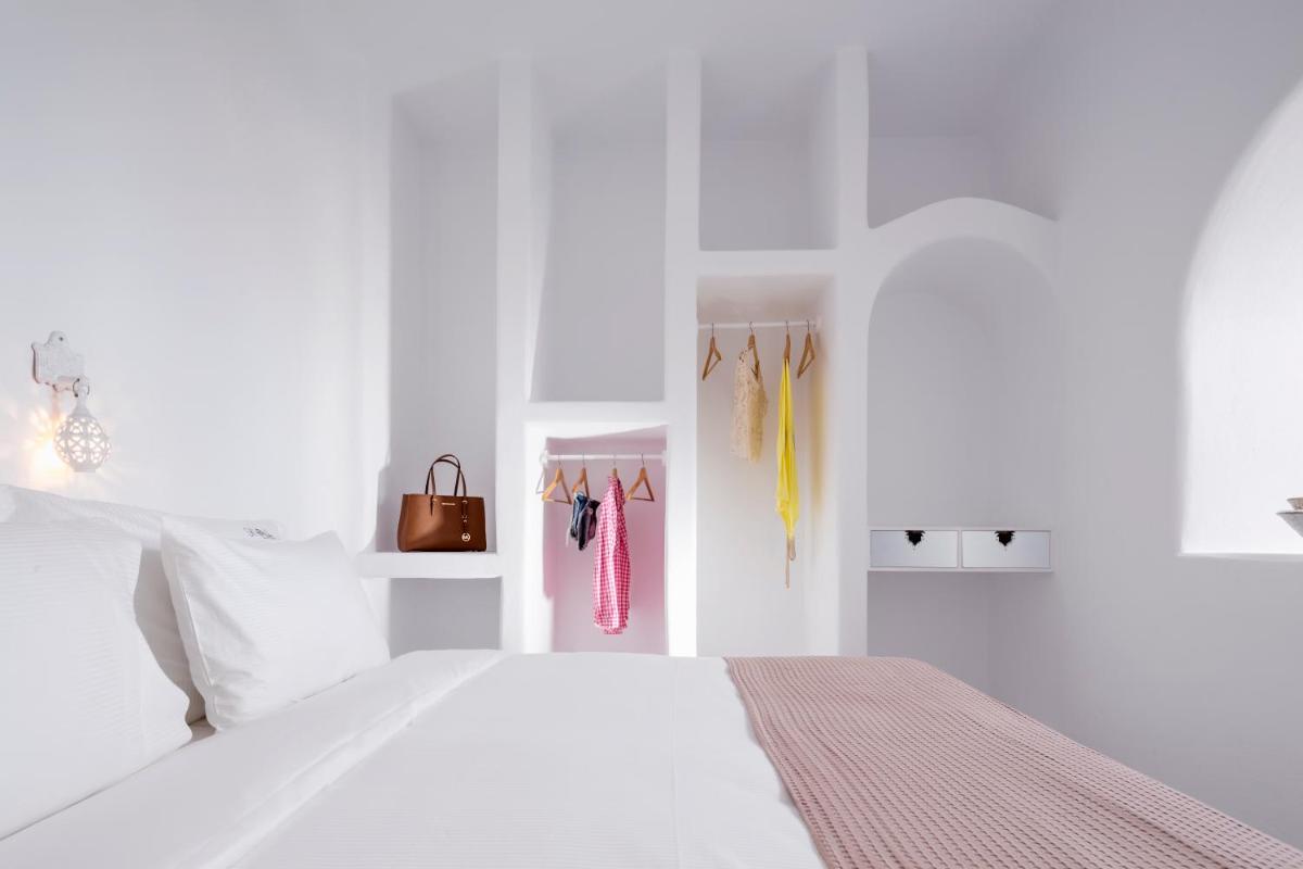 Skyfall Suites - Adults Only