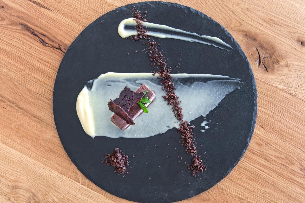 Skyfall Suites - Adults Only